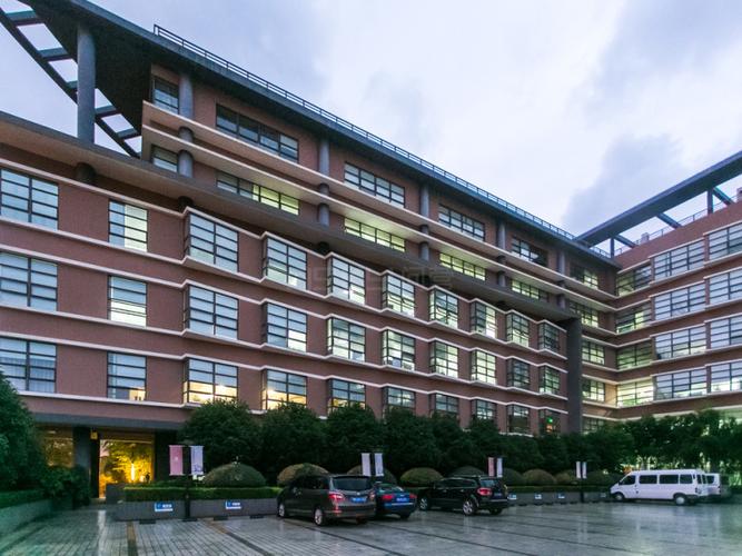 张江中海金鹤信息科技园 张衡路198弄的上海信息科技新高地